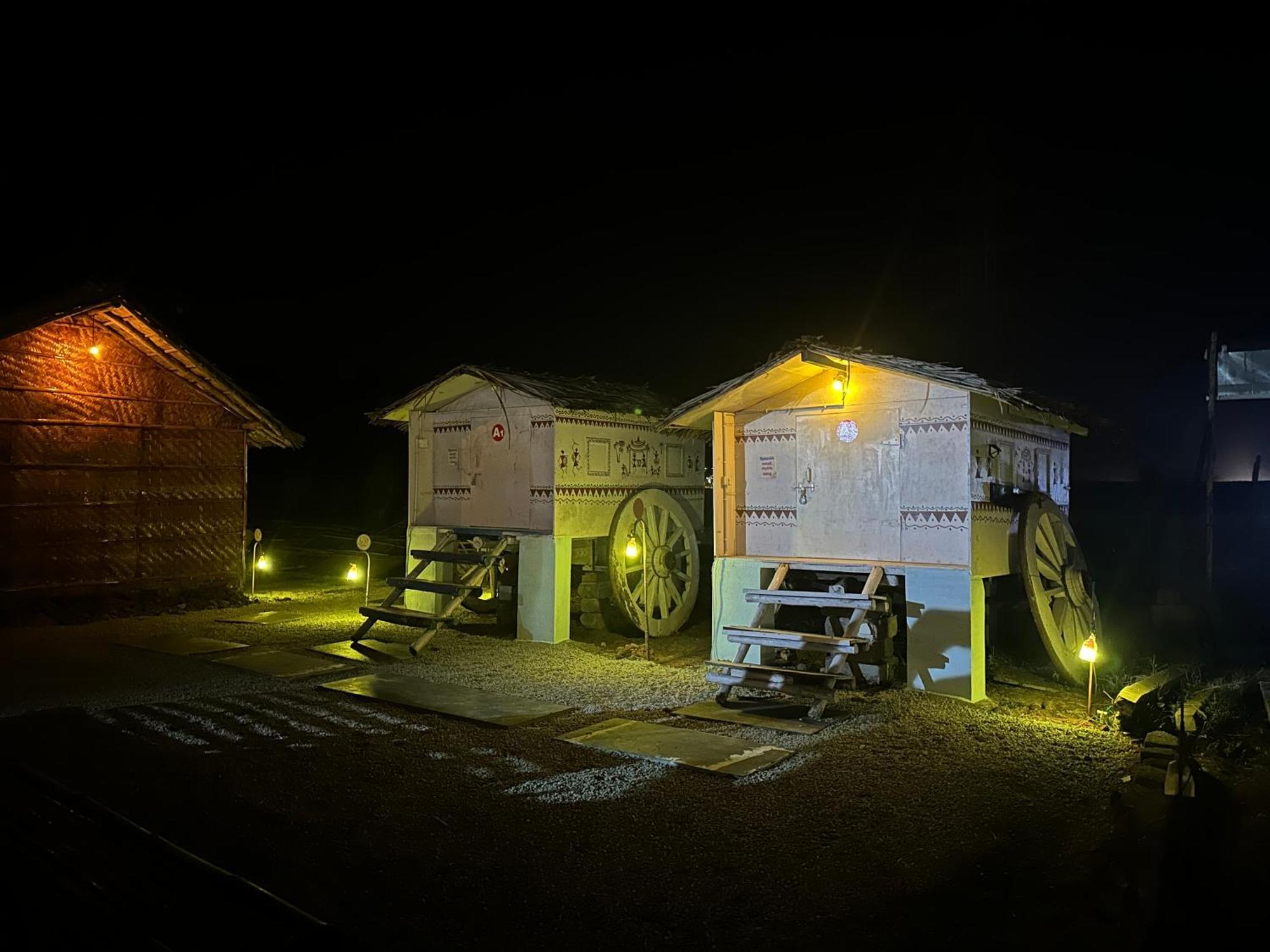 The Gravity Cafe -A Unit Of Staychillhampi Buitenkant foto