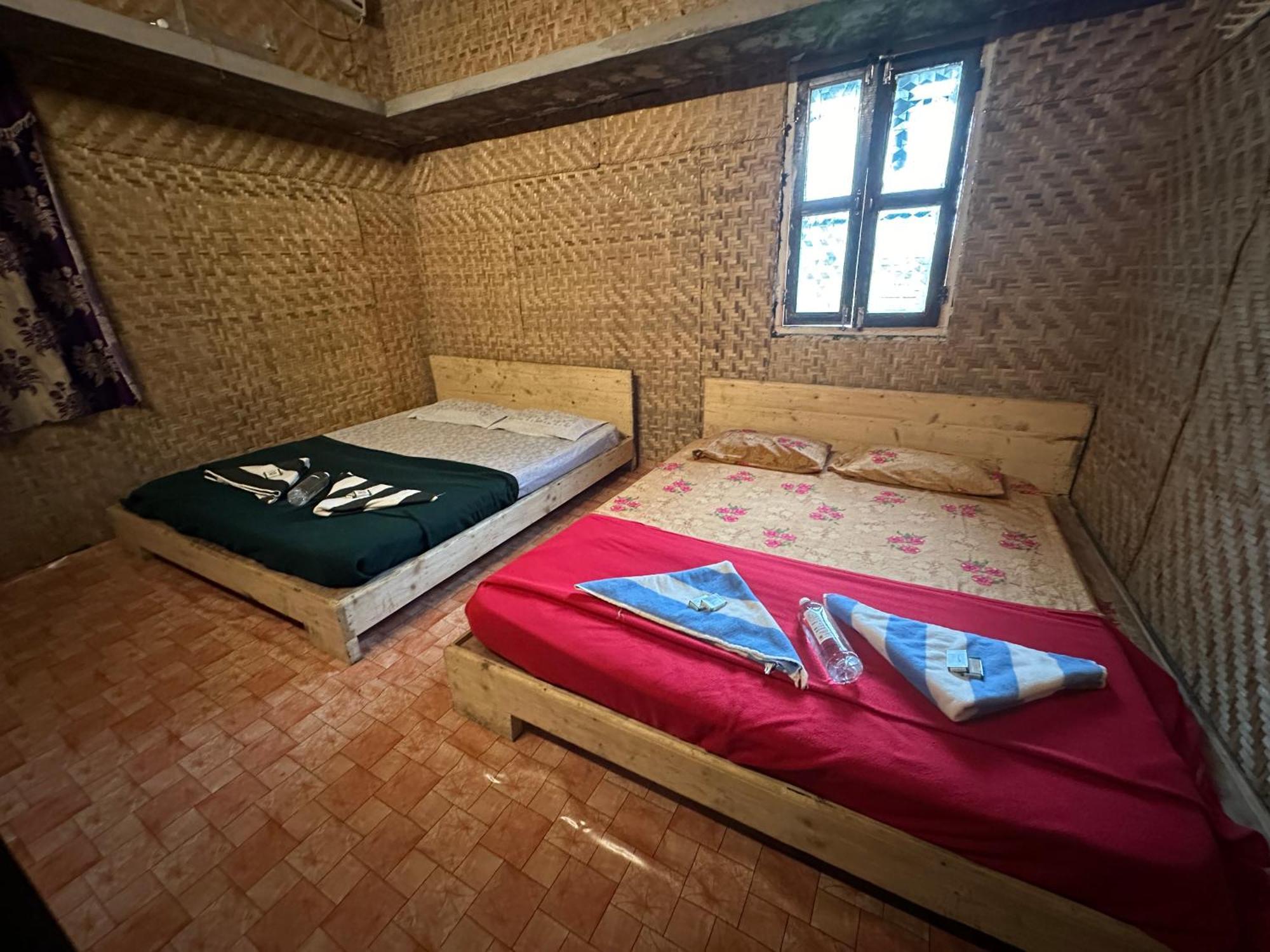 The Gravity Cafe -A Unit Of Staychillhampi Buitenkant foto