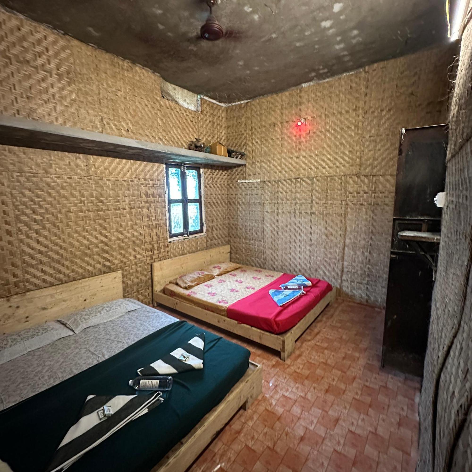 The Gravity Cafe -A Unit Of Staychillhampi Buitenkant foto