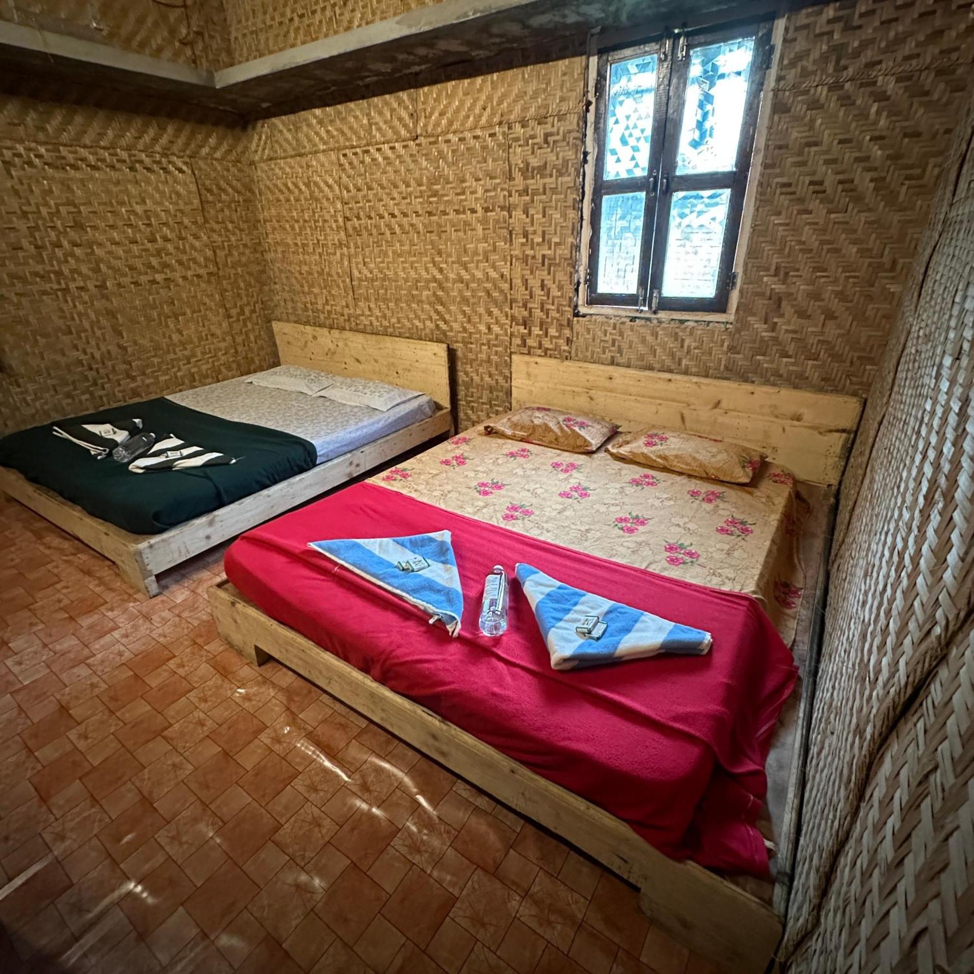 The Gravity Cafe -A Unit Of Staychillhampi Buitenkant foto