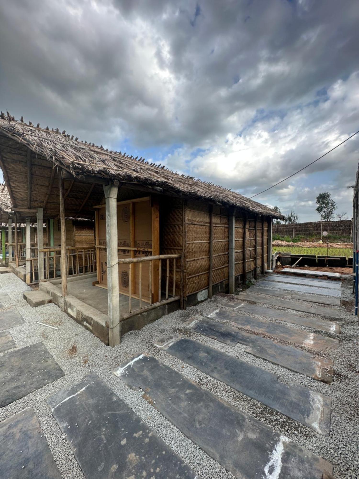 The Gravity Cafe -A Unit Of Staychillhampi Buitenkant foto