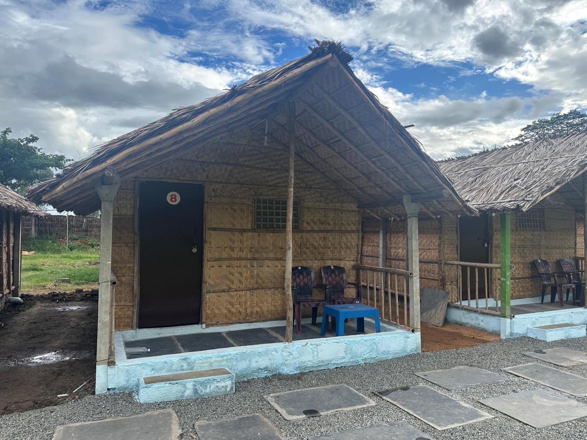 The Gravity Cafe -A Unit Of Staychillhampi Buitenkant foto